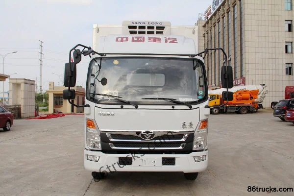Sinotruk Haoman H3 116hp 4X2(6 wheels) 4.1m Single Row Refrigerated Truck Exterior (2) | 86Trucks