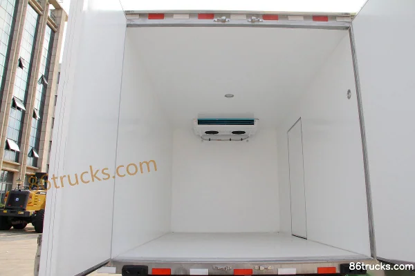 Sinotruk Haoman H3 116hp 4X2(6 wheels) 4.1m Single Row Refrigerated Truck Body (2) | 86Trucks