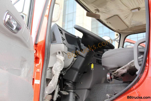Sinotruk Haoman H5 310hp 8X4(12 wheels) Truck Mounted Crane Cab (1) | 86Trucks