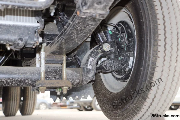 JAC Kangling 29 68 hp 4X2(6 wheels) 3.7m Single Row Van Light Truck Chassis (3) | 86Trucks