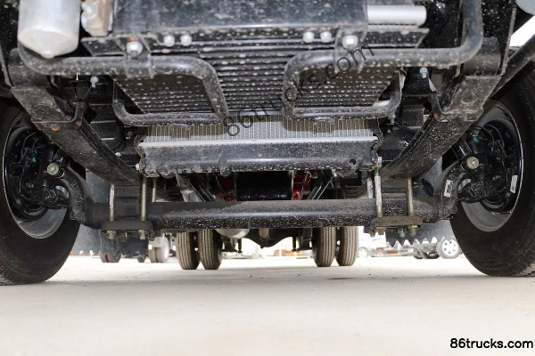 JAC Kangling 29 68 hp 4X2(6 wheels) 3.7m Single Row Van Light Truck Chassis (1) | 86Trucks