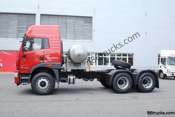 FAW Jiefang Qingdao HanV Heavy Truck 2.0 410 hp 6X4(10 wheels) LNG Tractor Truck (China VI) (High Roof) (CA4250P1K15T1NE6A80) Exterior (3)