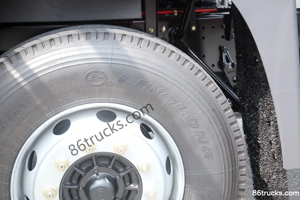 FAW Jiefang Qingdao HanV Heavy Truck 2.0 410 hp 6X4(10 wheels) LNG Tractor Truck (China VI) (High Roof) (CA4250P1K15T1NE6A80) Chassis (3)