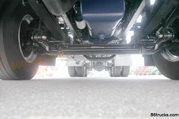 FAW Jiefang Qingdao JH6 poids lourd 400 ch 6X4(10 roues) tracteur routier LNG (pont arrière 435) Châssis (1) | 86Trucks