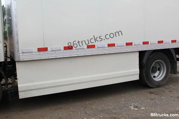Foton Aumark BEV 4.5T 4.17m single-row pure electric box light truck 83.2kWh 4X2(6 wheels) Chassis (3) | 86Trucks