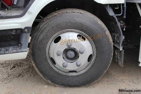 Foton Aumark BEV 4.5T 4.17m single-row pure electric box light truck 83.2kWh 4X2(6 wheels) Chassis (1) | 86Trucks