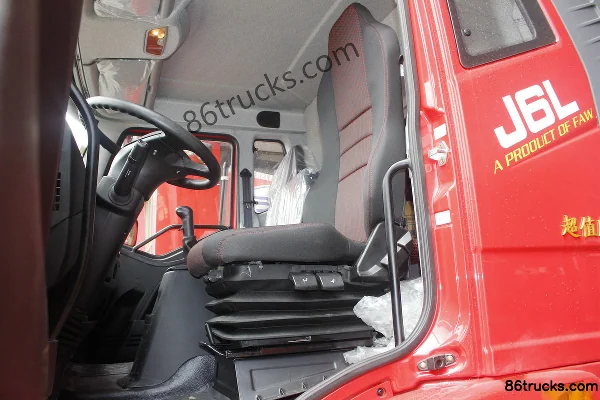 FAW Jiefang New J6L Medium Truck 180hp 4X2(6 wheels) 7.7m Van Cargo Truck (China VI) Cab (2) | 86Trucks