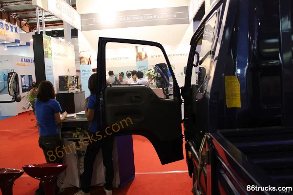 GAC Gonow Xingfu 80 hp 4X2(6 wheels) 3.8m crew-cab flatbed mini truck (1) | 86Trucks