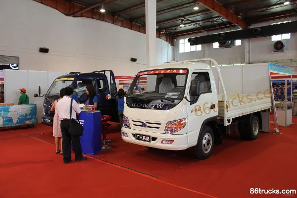 GAC Gonow Xingfu 70 hp 4X2(6 wheels) 3.2m single-row flatbed mini truck Exterior (3) | 86Trucks