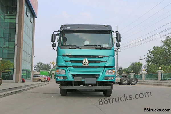 Sinotruk HOWO Heavy Truck 340 hp 6X4(10 wheels) 5.6m Eco Dump Truck Exterior (2) | 86Trucks