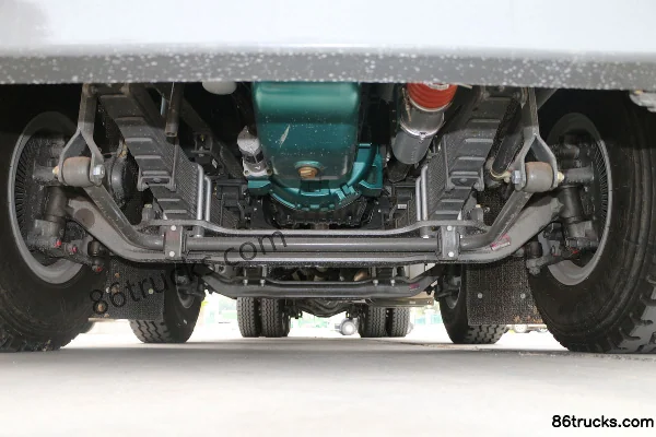 Sinotruk HOWO Heavy Truck 380 hp 8X4(12 wheels) 8.2m Dump Truck Chassis (1) | 86Trucks