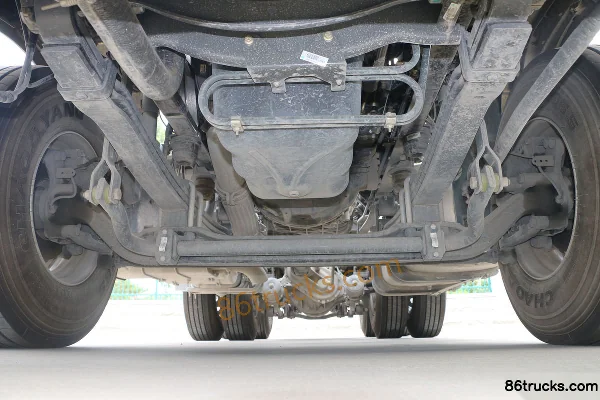 Sinotruk HOWO T7H Heavy Truck 540 hp 6X4(10 wheels) Tractor Truck Chassis (1) | 86Trucks