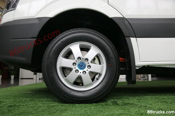 Dongfeng EM30-RTT camion de transport fourgon électrique pur 5,4 m 65,5 kWh Châssis (2) | 86Trucks
