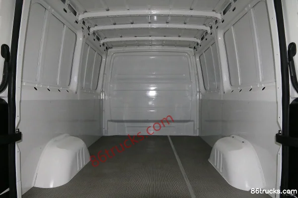 Dongfeng EM30-RTT camion de transport fourgon électrique pur 5,4 m 65,5 kWh Caisse (3) | 86Trucks