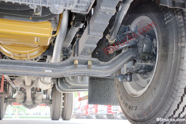 Dongfeng Liuqi New Chenglong M3 200 hp 4X2(6 wheels) 6.8m Flatbed Cargo Truck (WLY 9-speed) Chassis (3) | 86Trucks