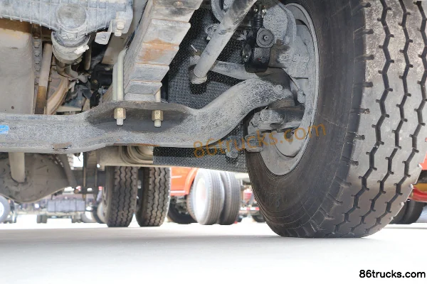 Dongfeng Duolika D6-L Mountain Version 143hp 4X2(6 wheels) 4.17m Single-row Flatbed Light Truck Chassis (3) | 86Trucks