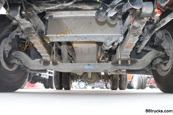 Dongfeng Duolika D6-L Mountain Version 143hp 4X2(6 wheels) 4.17m Single-row Flatbed Light Truck Chassis (1) | 86Trucks