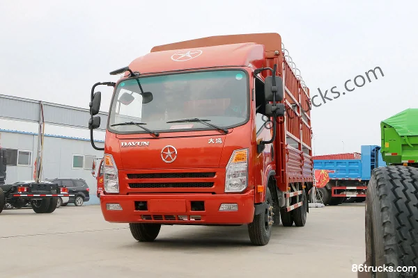 Dayun Aopuli 130hp 4X2(6 wheels) 3.85m Semi Row Stake Truck Exterior (3) | 86Trucks