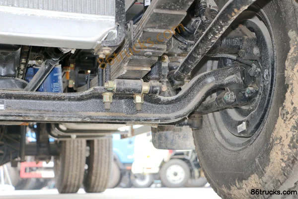 Dayun Aopuli 130hp 4X2(6 wheels) 3.85m Semi Row Stake Truck Chassis (3) | 86Trucks