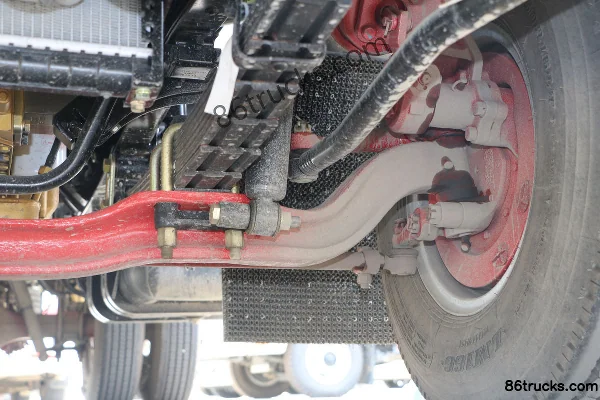 Dongfeng Duolika D6-M Fuel-Saving Edition 115hp 4X2(6 wheels) 3.8m Semi-Cab Van Light Truck Chassis (3) | 86Trucks