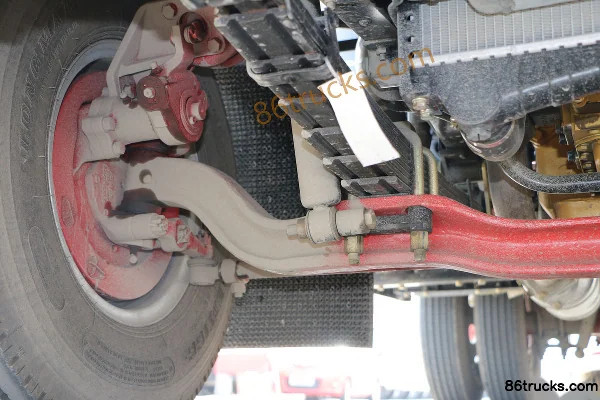 Dongfeng Duolika D6-M Fuel-Saving Edition 115hp 4X2(6 wheels) 3.8m Semi-Cab Van Light Truck Chassis (2) | 86Trucks