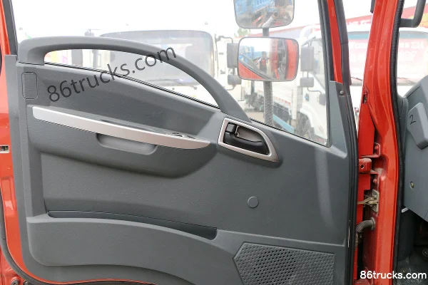 Dayun Aopuli 115hp 4X2(6 wheels) 4.12m single-row van light truck Cab (1) | 86Trucks
