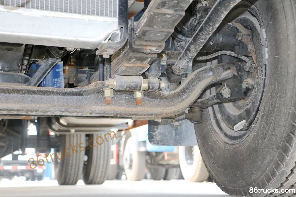 Dayun Aopuli 115hp 4X2(6 wheels) 4.12m single-row van light truck Chassis (3) | 86Trucks
