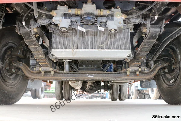 Dayun Aopuli 115hp 4X2(6 wheels) 4.12m single-row van light truck Chassis (1) | 86Trucks