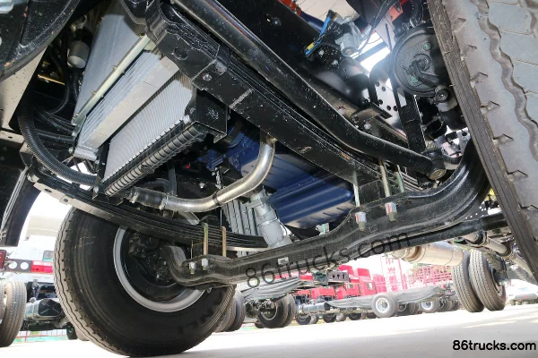 JAC Gallop A5L Medium Truck 170 hp 4X2(6 wheels) 7.8m semi-sleeper van cargo truck Chassis (3) | 86Trucks