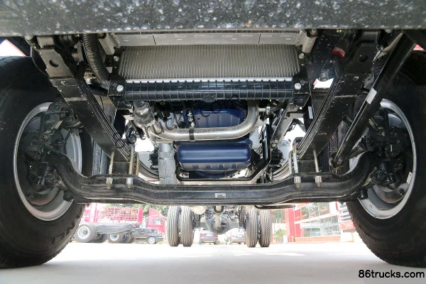 JAC Gallop A5L Medium Truck 170 hp 4X2(6 wheels) 7.8m semi-sleeper van cargo truck Chassis (2) | 86Trucks