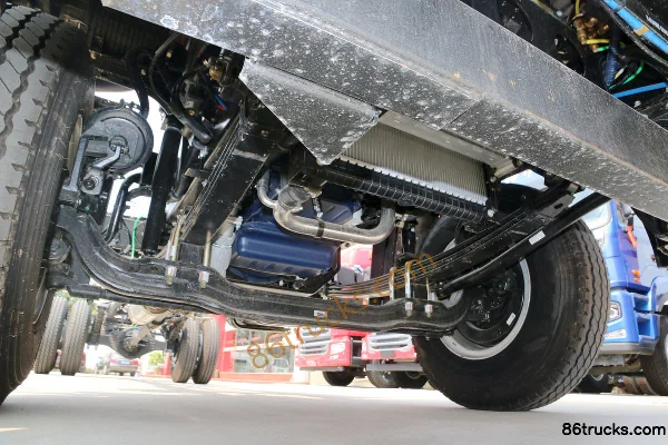 JAC Gallop A5L Medium Truck 170 hp 4X2(6 wheels) 7.8m semi-sleeper van cargo truck Chassis (1) | 86Trucks