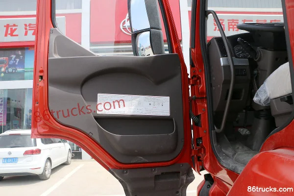 Dongfeng Liuqi Chenglong H5 Heavy Truck 430 hp 6X4(10 wheels) Hazardous Chemicals Tractor Truck (Hydraulic Retarder) Cab (1) | 86Trucks