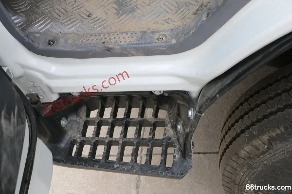 JAC New Kangling H3 Narrow Body 95hp 4X2(6 wheels) 4.15m Single Row Van Light Truck Cab (3) | 86Trucks
