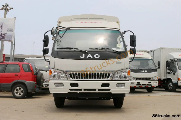 JAC Kangling 33 Wide Body 130 hp 4X2(6 wheels) 4.18m Single-row Stake Truck Exterior (2) | 86Trucks