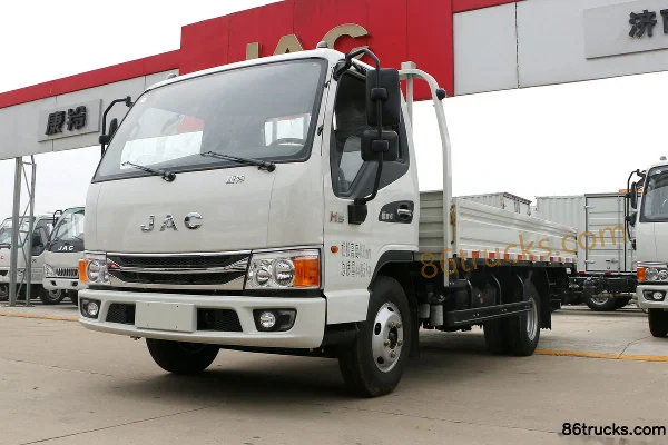 JAC Kangling H5 110hp 4X2(6 wheels) 4.18m Single Row Flatbed Light Truck Exterior (3) | 86Trucks