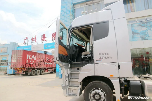 Foton Auman EST-A 6 Series Heavy Truck Zhixiang Edition 460 hp 6X2R AMT Automatic Tractor Truck (Retarder) Cab (3) | 86Trucks