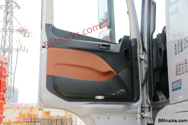 Foton Auman EST-A 6 Series Heavy Truck Zhixiang Edition 460 hp 6X2R AMT Automatic Tractor Truck (Retarder) Cab (2) | 86Trucks