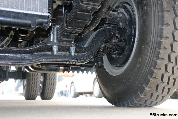 JAC Kangling H6 170 hp 4X2(6 wheels) 4.15m single-row van light truck (Chaochai) Chassis (3) | 86Trucks