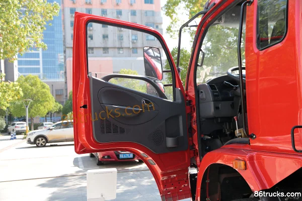 Dongfeng Lituo T20 150hp 4X2(6 wheels) 3.7m Dump Truck (Φ160 Construction Lift) Cab (2) | 86Trucks