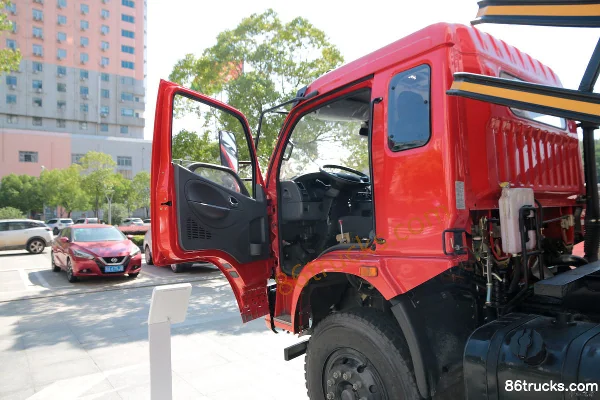 Dongfeng Lituo T20 150hp 4X2(6 wheels) 3.7m Dump Truck (Φ160 Construction Lift) Cab (1) | 86Trucks