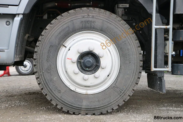 JAC Junling V9L 170 ch 4X2(6 roues) 6,8 m camion porteur à ridelles cabine avancée Châssis (3) | 86Trucks