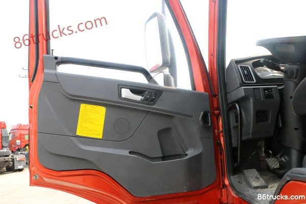 FAW Jiefang Qingdao HanV Heavy Truck 350 hp 6X2(8 wheels) Tractor Truck Cab (1) | 86Trucks