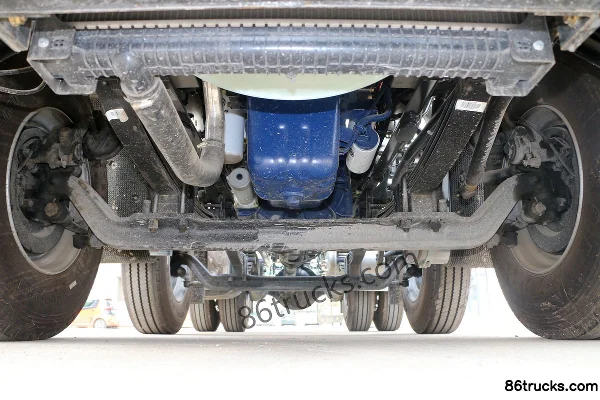 FAW Jiefang Qingdao HanV Heavy Truck 350 hp 6X2(8 wheels) Tractor Truck Chassis (1) | 86Trucks