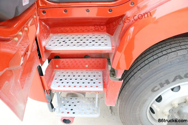 FAW Jiefang J6P Heavy Truck Composite Version 350hp 6X4(10 wheels) Tractor Truck Cab (3) | 86Trucks