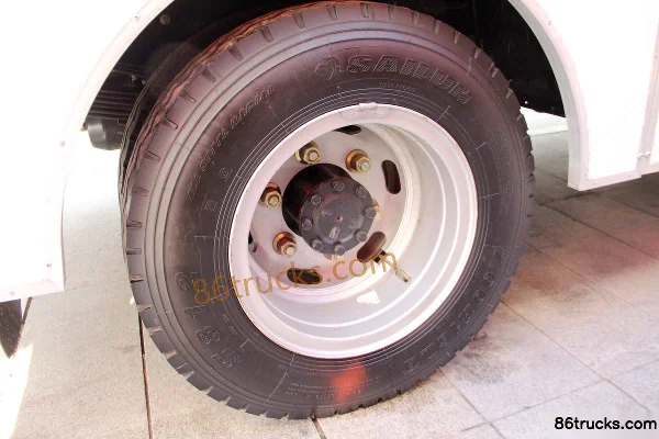 Hualing Lingma H1 156 ch 4X2(6 roues) camion léger fourgon à cabine simple 4,1 m Châssis (3) | 86Trucks
