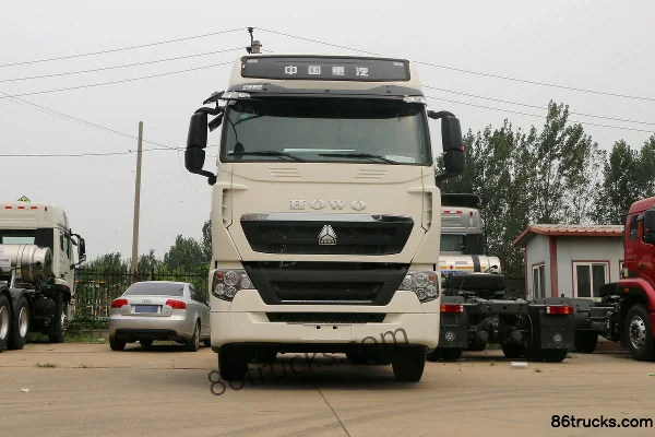 Sinotruk HOWO T7H Heavy Truck 430 hp 6X4(10 wheels) Tractor Truck Exterior (2) | 86Trucks