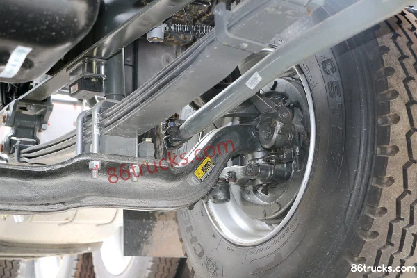 Sinotruk Hohan J5G Heavy Truck 310 hp 4X2(6 wheels) Tractor Truck (Flat Top) Chassis (3) | 86Trucks