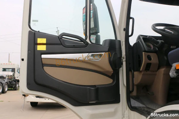 Sinotruk Haohan J7B camion lourd 380 ch 6X4(10 roues) tracteur routier pour matières dangereuses Cabine (1) | 86Trucks