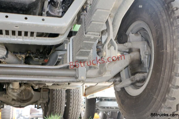 Sinotruk Hohan J5G 280 hp 4X2(6 wheels) 5.4 m Dump Truck Chassis (3) | 86Trucks