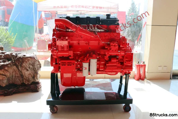 Dongfeng ISZ500 51 500 hp 13L China V Diesel Engine Exterior (3) | 86Trucks